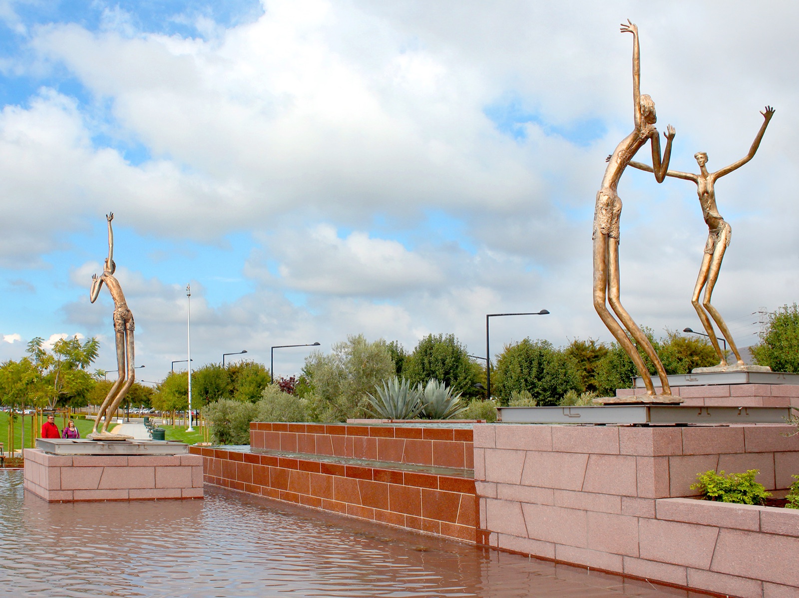 Low-mass isolated statues over water, Union City